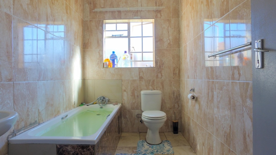 3 Bedroom Property for Sale in Waterval East North West